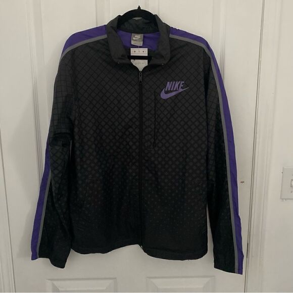 Nike Sportwear Windbreaker Jacket Coat Black Purple Size Medium - Picture 1 of 8